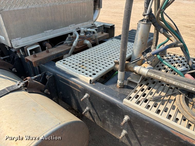image for item EA0387 2015 Caterpillar CT660 semi truck