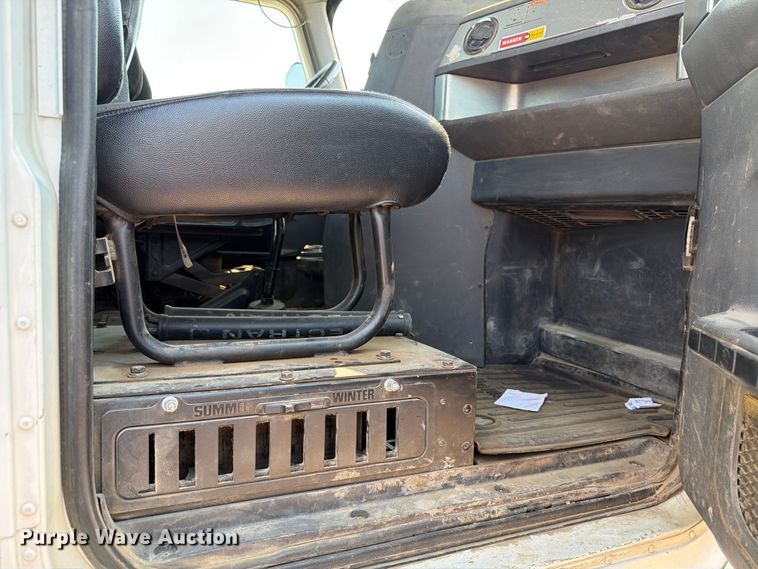 image for item EA0387 2015 Caterpillar CT660 semi truck