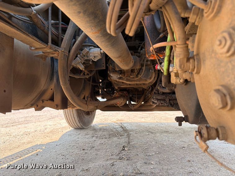 image for item EA0387 2015 Caterpillar CT660 semi truck