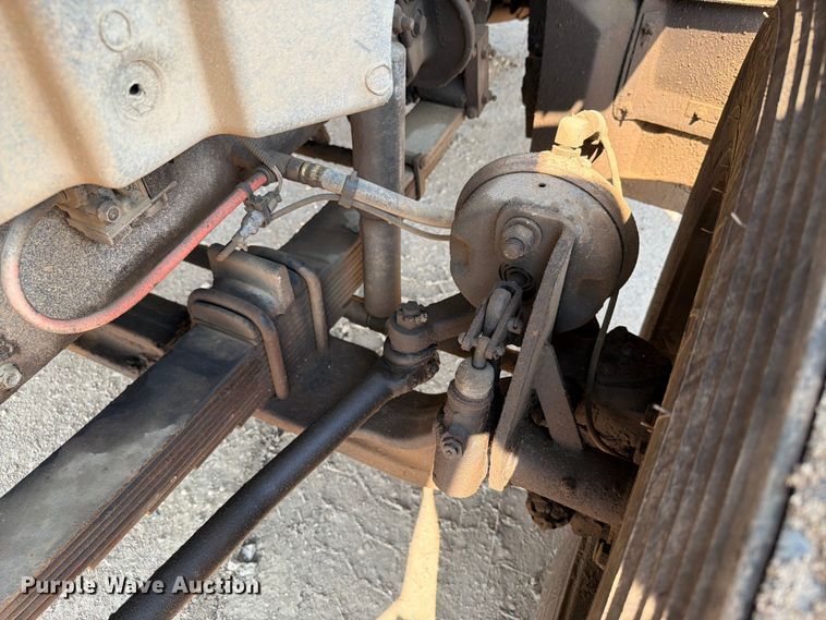 image for item EA0387 2015 Caterpillar CT660 semi truck