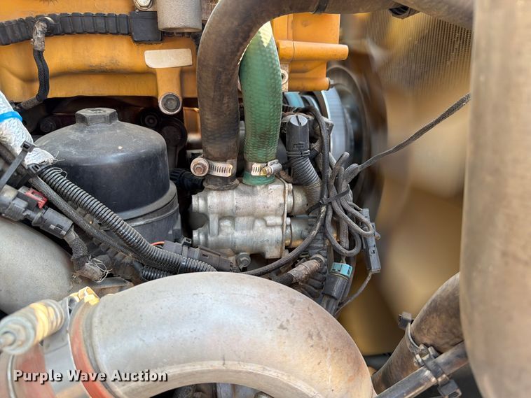 image for item EA0387 2015 Caterpillar CT660 semi truck