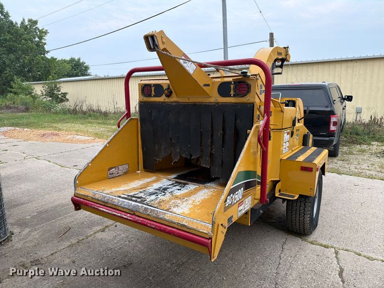 image for item EA0388 2015 Vermeer BC1500 wood chipper