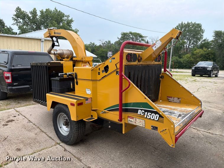 image for item EA0388 2015 Vermeer BC1500 wood chipper
