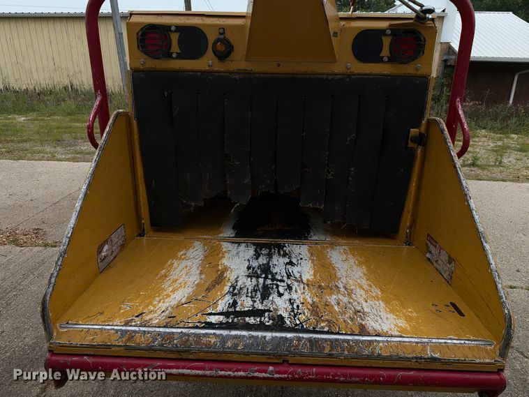 image for item EA0388 2015 Vermeer BC1500 wood chipper