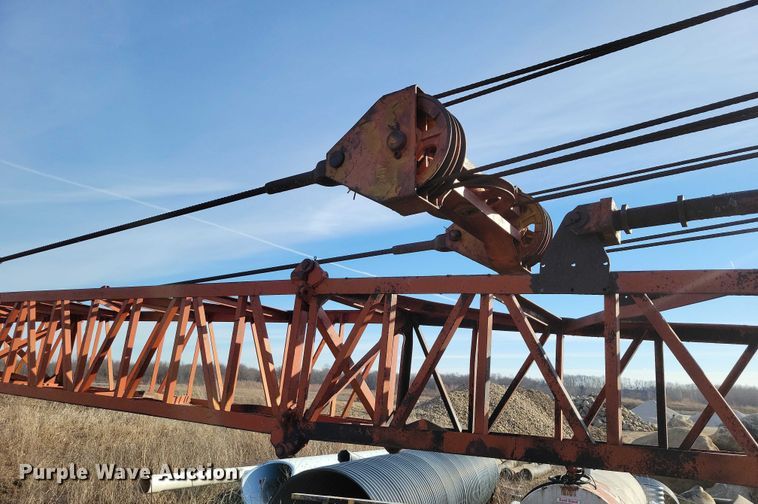 image for item EA2813 Koehring 405 crane