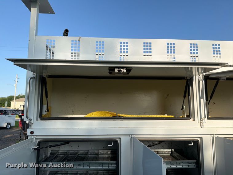 image for item EA4943 Altec 970185487-4059632 utility bed