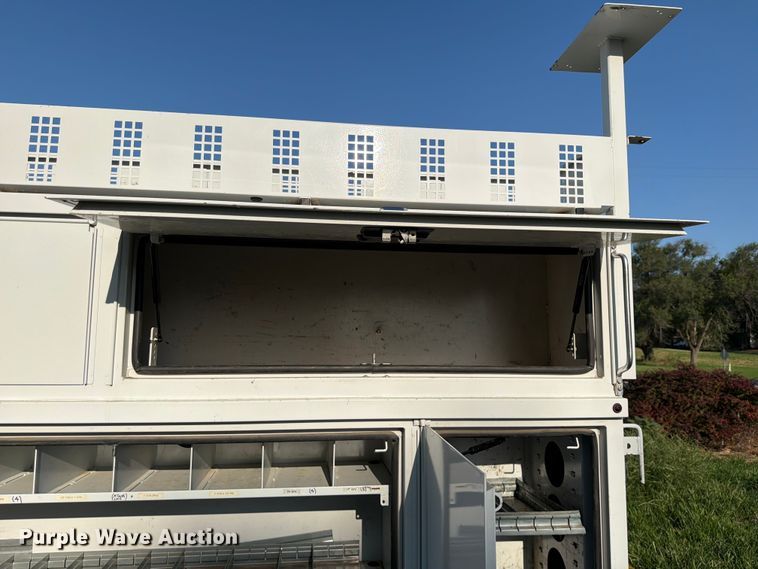 image for item EA4943 Altec 970185487-4059632 utility bed
