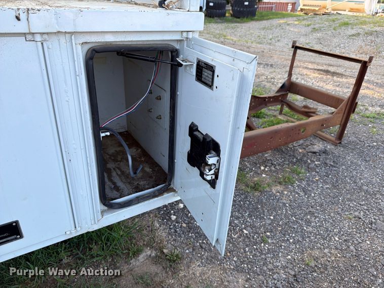 image for item EA4943 Altec 970185487-4059632 utility bed