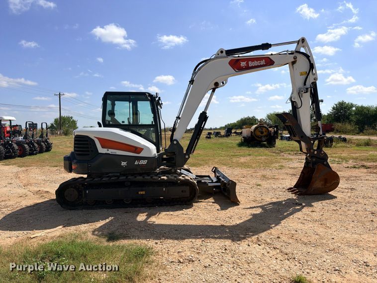 image for item ED5451 2023 Bobcat E88 R2-Series mini excavator
