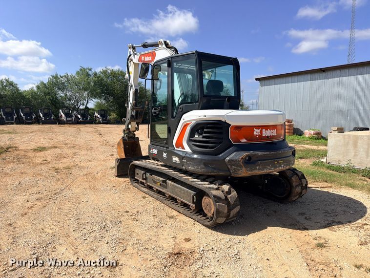 image for item ED5451 2023 Bobcat E88 R2-Series mini excavator