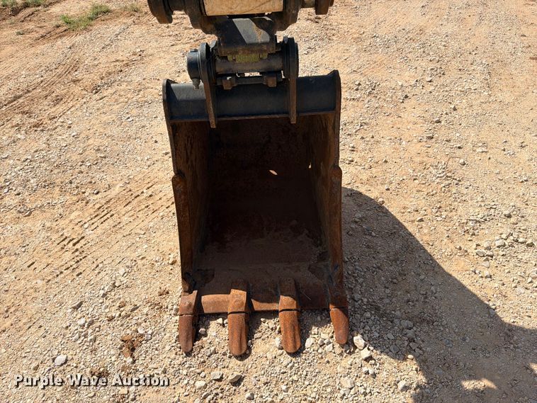 image for item ED5451 2023 Bobcat E88 R2-Series mini excavator