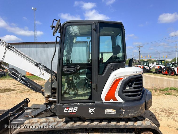 image for item ED5451 2023 Bobcat E88 R2-Series mini excavator