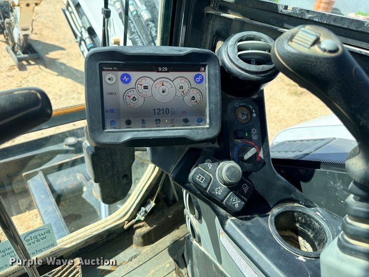 image for item ED5451 2023 Bobcat E88 R2-Series mini excavator
