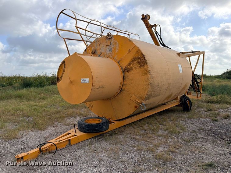 Portable silo