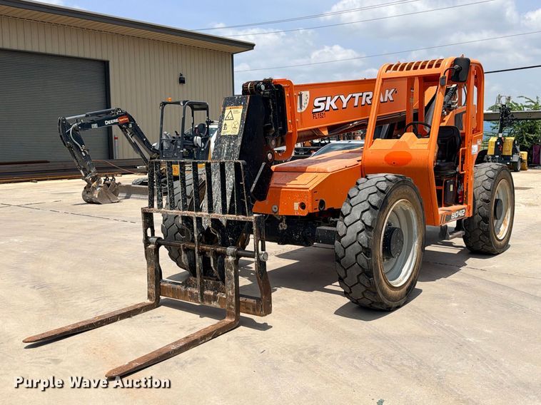 image for item ED5456 2020 JLG SkyTrak 8042 telehandler