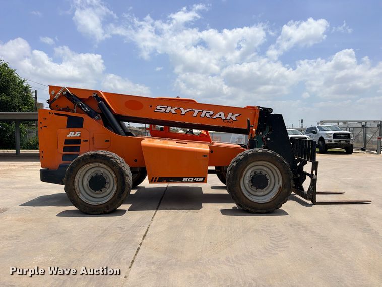 image for item ED5456 2020 JLG SkyTrak 8042 telehandler
