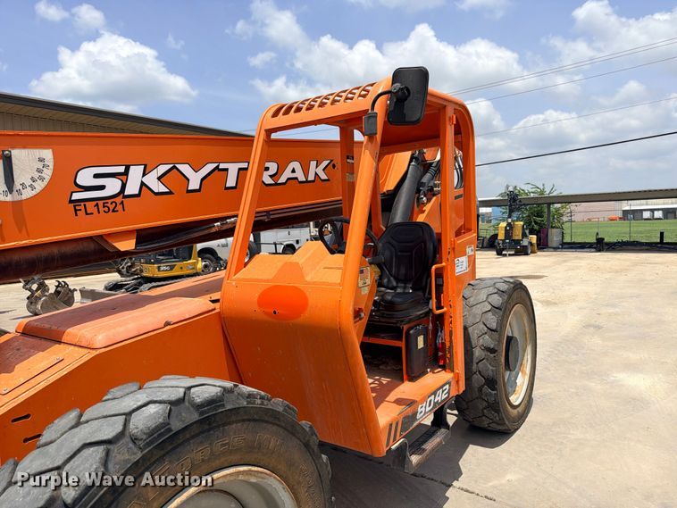 image for item ED5456 2020 JLG SkyTrak 8042 telehandler