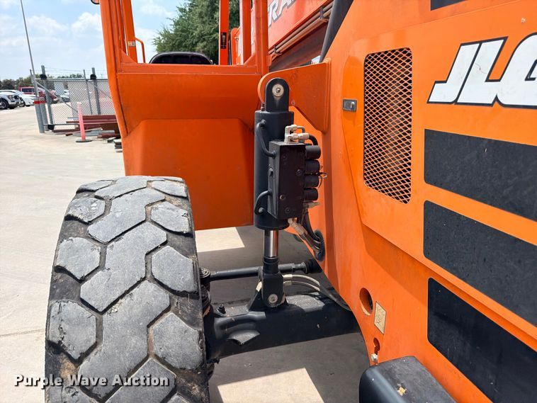 image for item ED5456 2020 JLG SkyTrak 8042 telehandler
