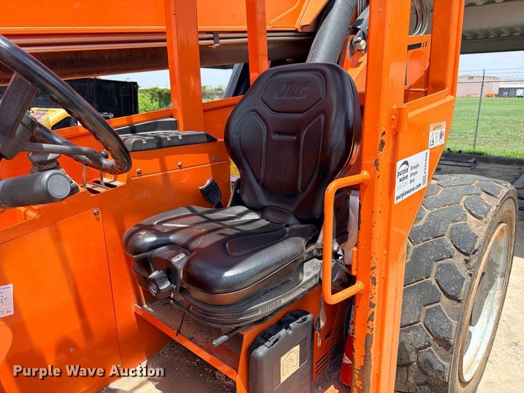 image for item ED5456 2020 JLG SkyTrak 8042 telehandler