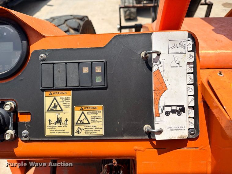 image for item ED5456 2020 JLG SkyTrak 8042 telehandler