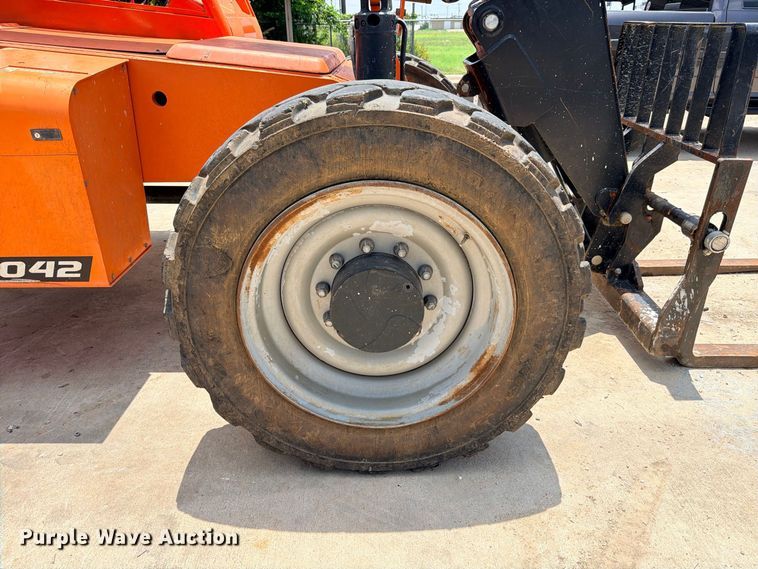 image for item ED5456 2020 JLG SkyTrak 8042 telehandler