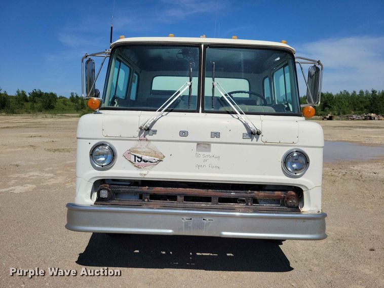 image for item EE1048 1984 Ford 7000 fuel truck