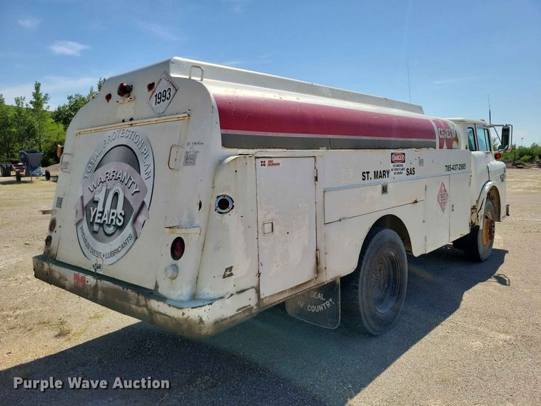 image for item EE1048 1984 Ford 7000 fuel truck