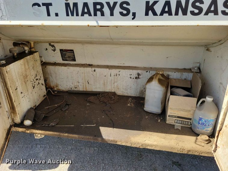 image for item EE1048 1984 Ford 7000 fuel truck
