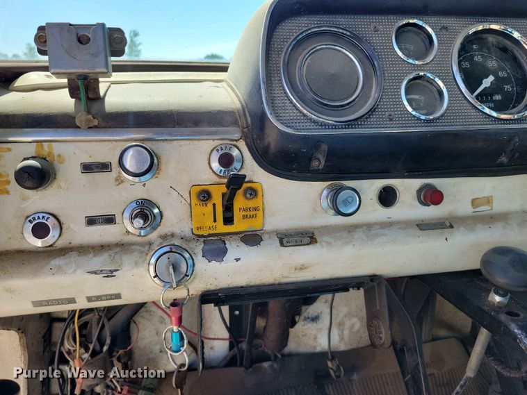 image for item EE1048 1984 Ford 7000 fuel truck