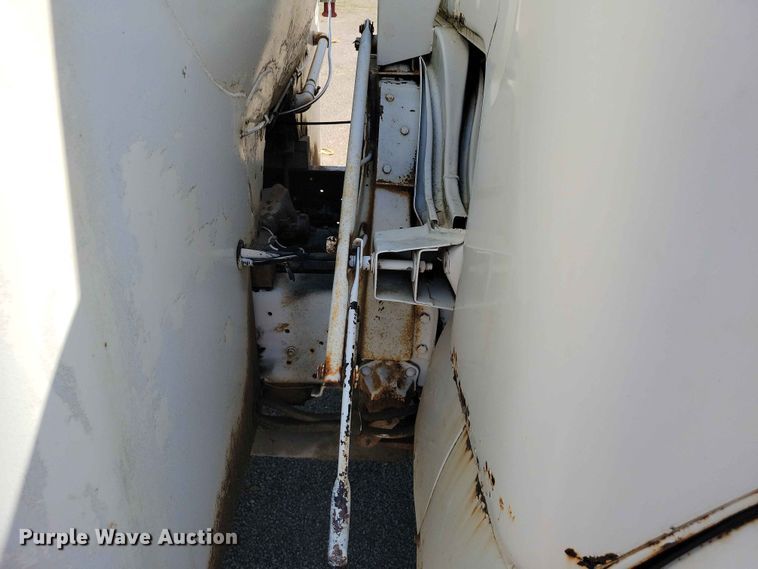 image for item EE1048 1984 Ford 7000 fuel truck