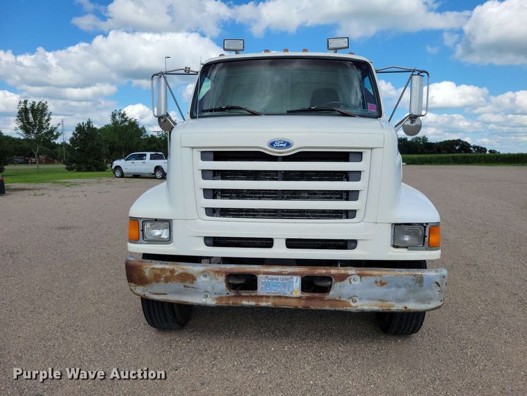 image for item EE1181 1997 Ford Louisville dump truck