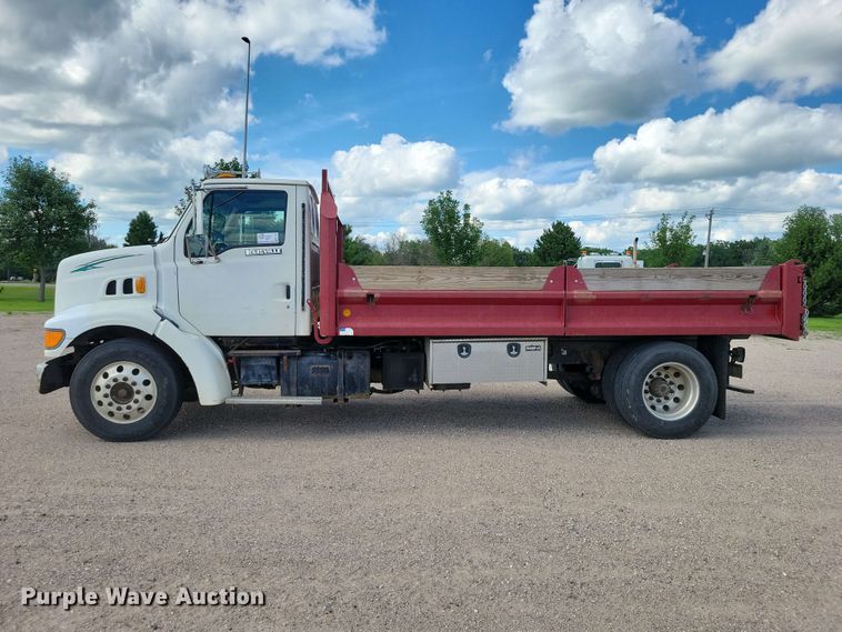 image for item EE1181 1997 Ford Louisville dump truck