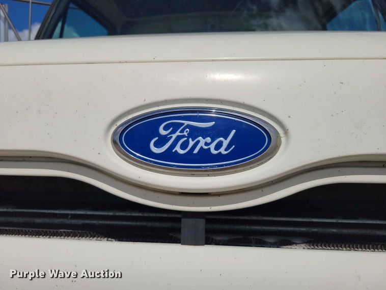 image for item EE1181 1997 Ford Louisville dump truck