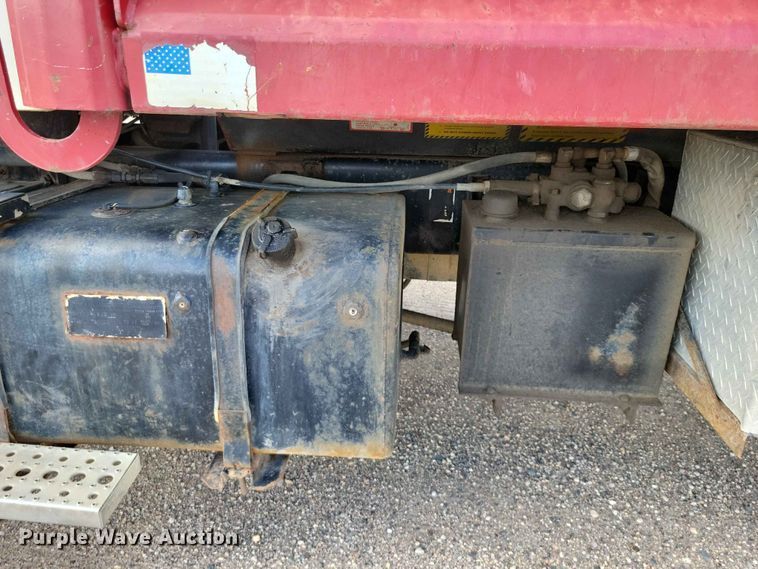 image for item EE1181 1997 Ford Louisville dump truck
