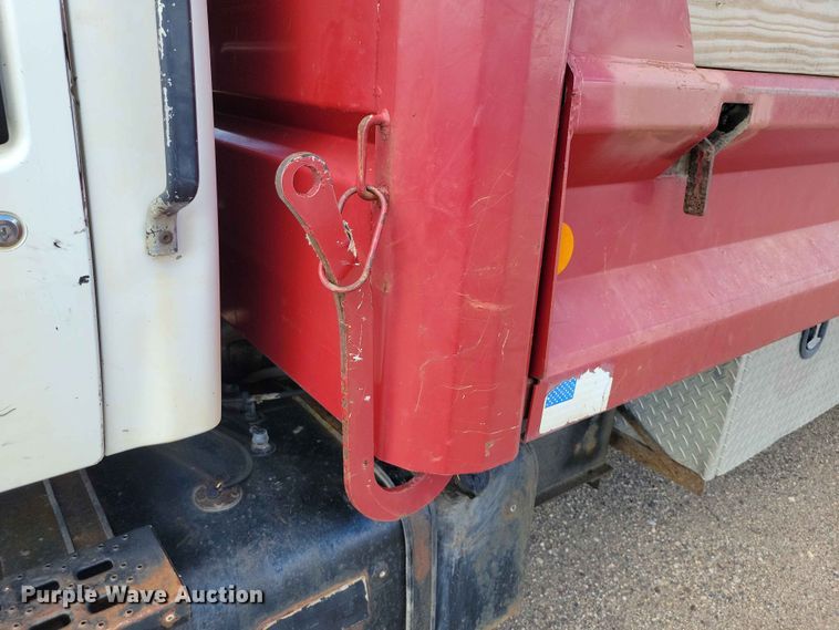 image for item EE1181 1997 Ford Louisville dump truck