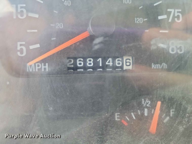 image for item EE1181 1997 Ford Louisville dump truck