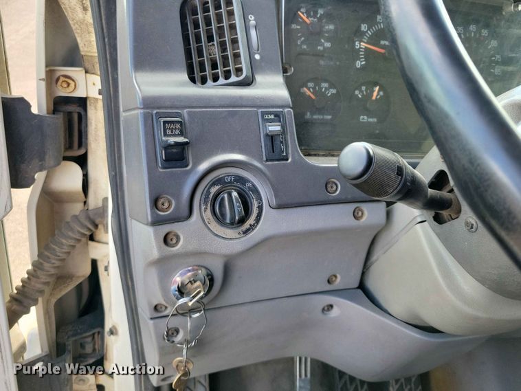 image for item EE1181 1997 Ford Louisville dump truck