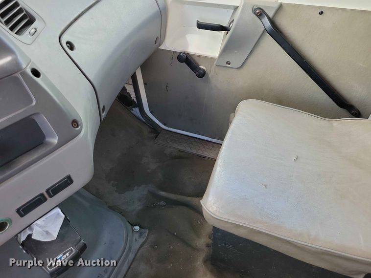 image for item EE1181 1997 Ford Louisville dump truck