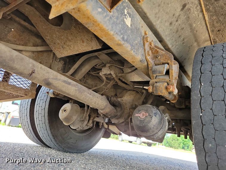 image for item EE1181 1997 Ford Louisville dump truck