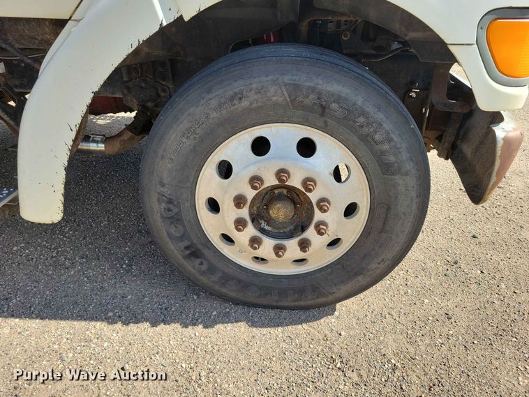 image for item EE1181 1997 Ford Louisville dump truck