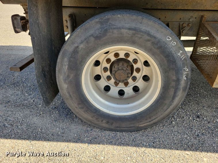 image for item EE1181 1997 Ford Louisville dump truck
