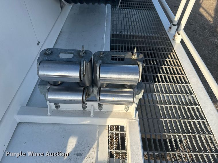 image for item EG2380 2016 Kalyn Siebert puller tensioner trailer