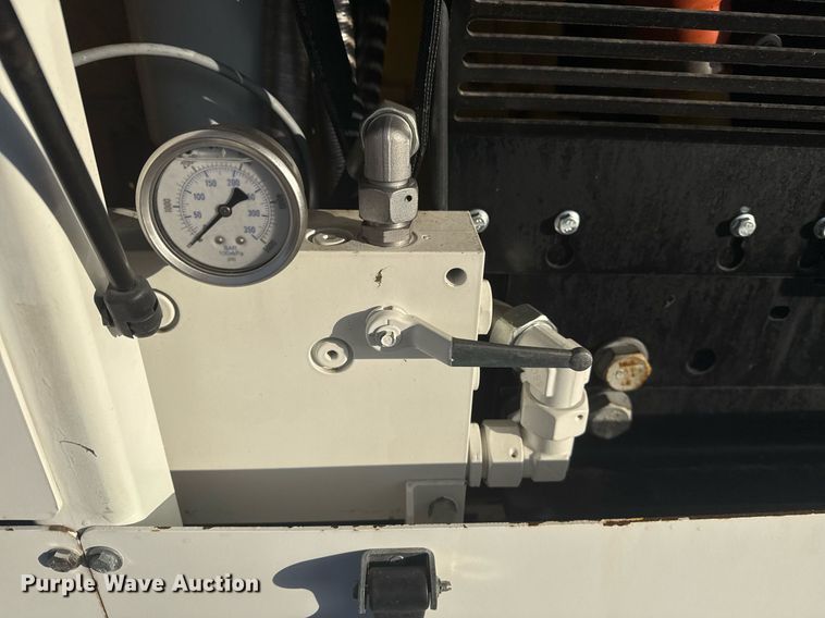 image for item EG2380 2016 Kalyn Siebert puller tensioner trailer