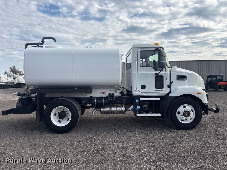 image for item EG9044 2023 Mack MD water truck