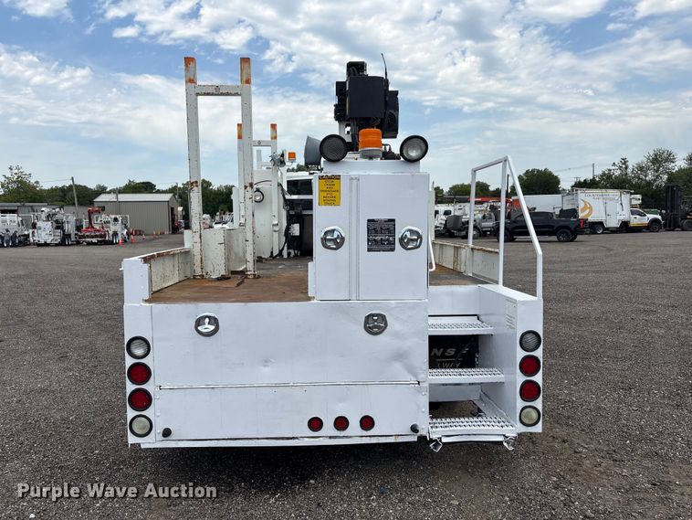 image for item EG9089 2009 International 7500 Crane Truck