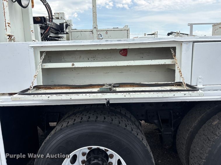 image for item EG9089 2009 International 7500 Crane Truck
