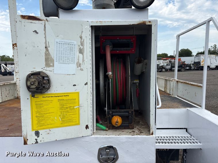 image for item EG9089 2009 International 7500 Crane Truck