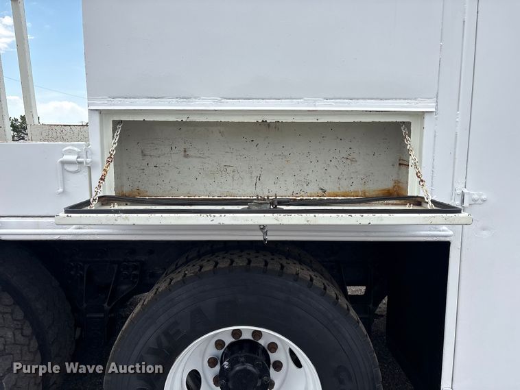 image for item EG9089 2009 International 7500 Crane Truck