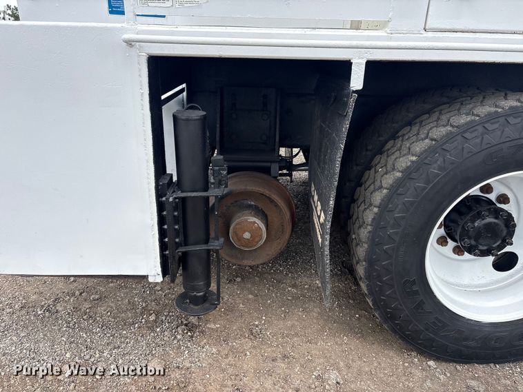 image for item EG9089 2009 International 7500 Crane Truck