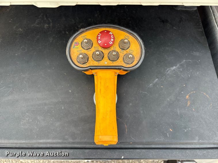 image for item EG9089 2009 International 7500 Crane Truck